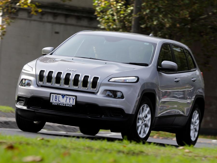  Jeep Cherokee Sport 2014 года  (AU) (фото 8 из 13)